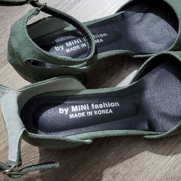 Square Toe Faux Suede Block Heels - Picture 4 of 9